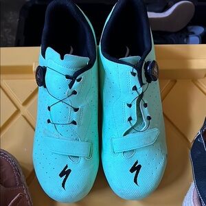 Women’s specialized